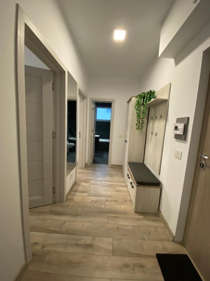 Rose Luxury Apartment Oradea - Felix Esterno foto